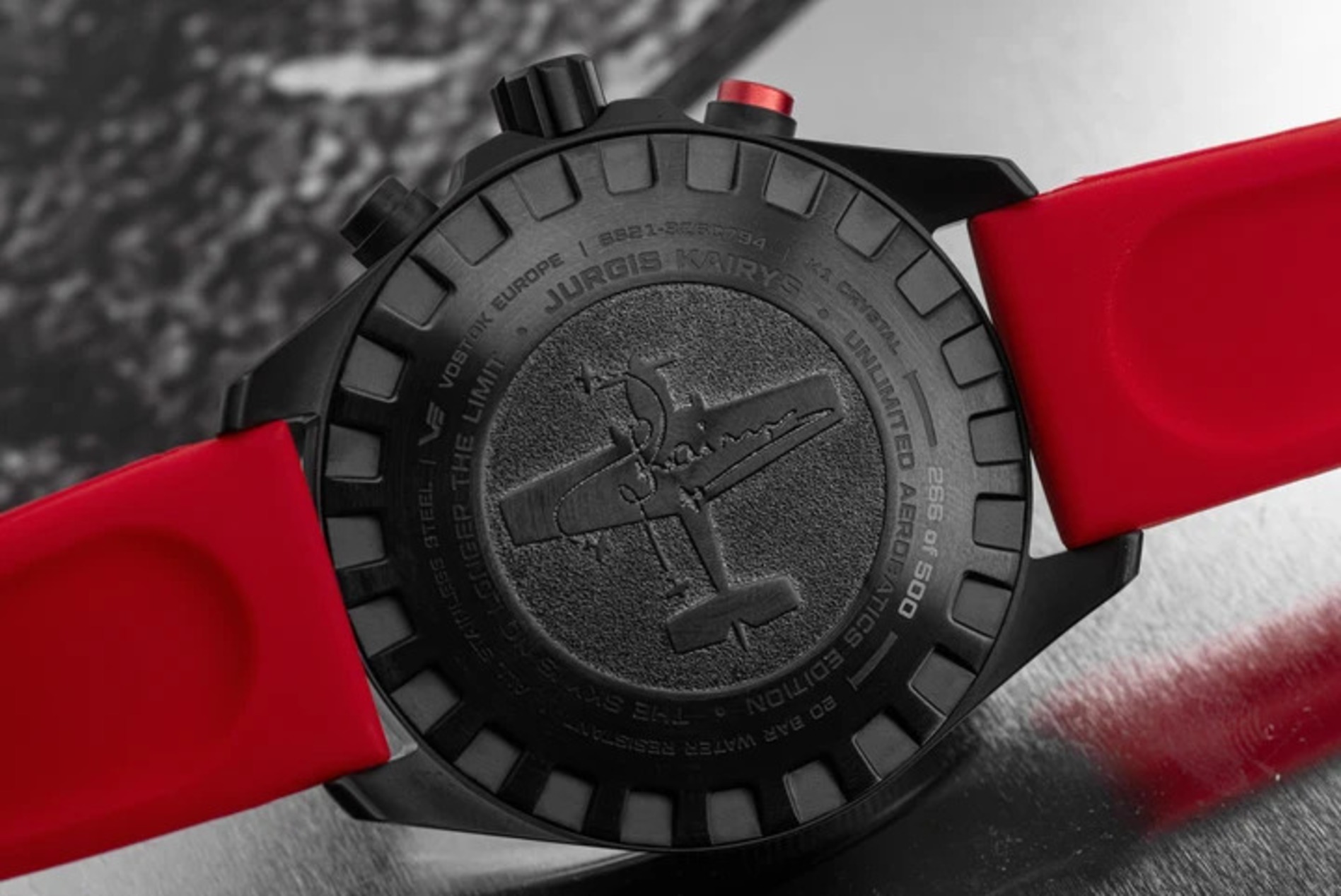 VOSTOK EUROPEがカイリスコラボ時計を発売の画像