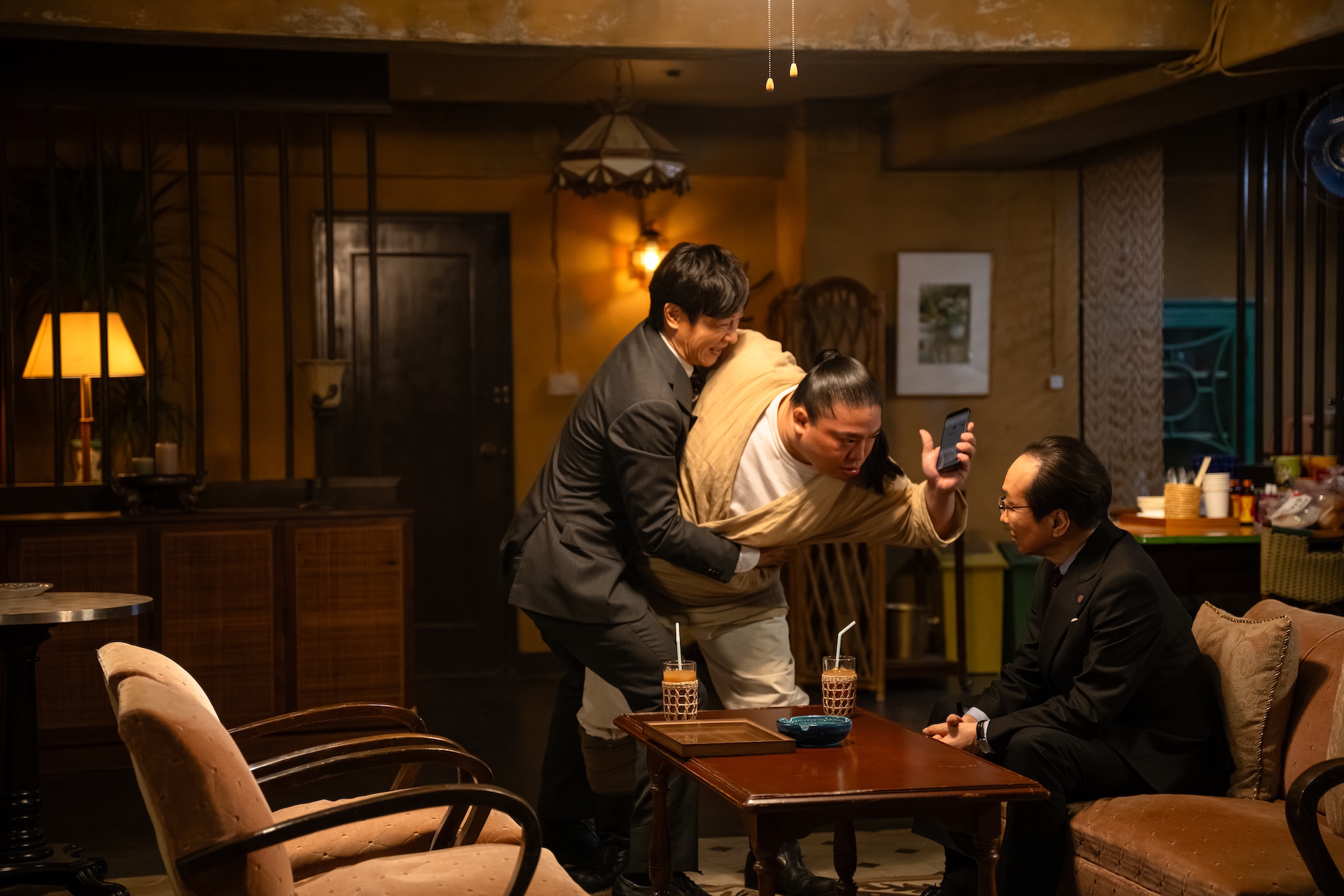 『VIVANT』第13話  “野崎”阿部寛の裏切りの画像