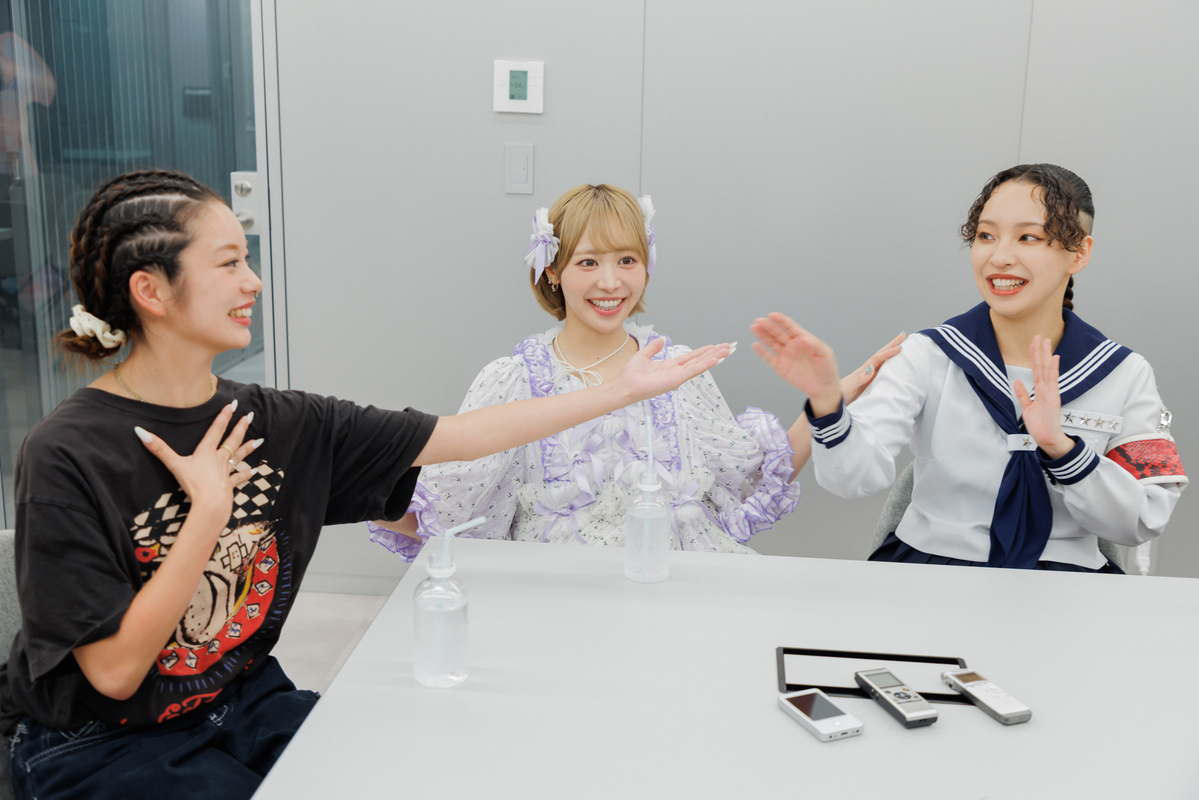 仲川瑠夏（FRUITS ZIPPER ）、RIN（新しい学校のリーダーズ ）、矢部ユウナ