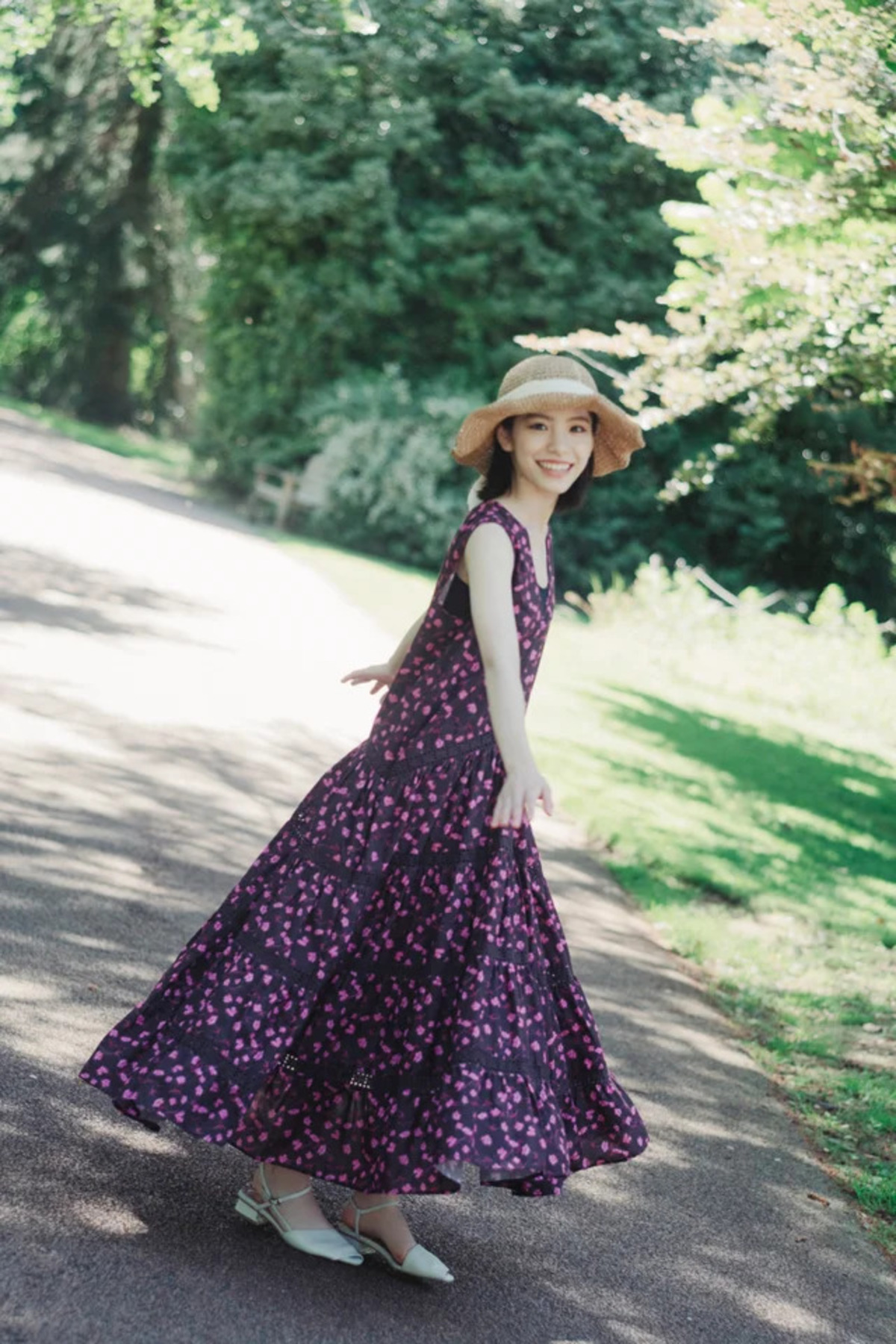 當真あみ、20歳記念2nd写真集『My Tale』の画像