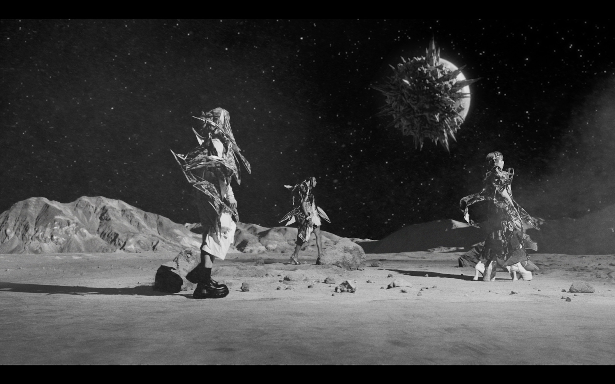 「星」MVより