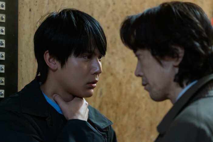佐々木蔵之介主演『ALIUS』最終章の場面写真公開 “神崎”中川大志に衝撃の事実