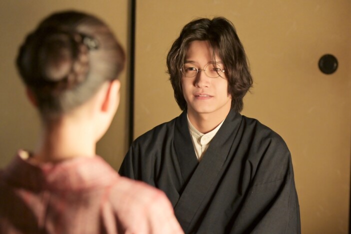 『風、薫る』第104話、シマケン(佐野晶哉)がりん(見上愛)の話を聞く