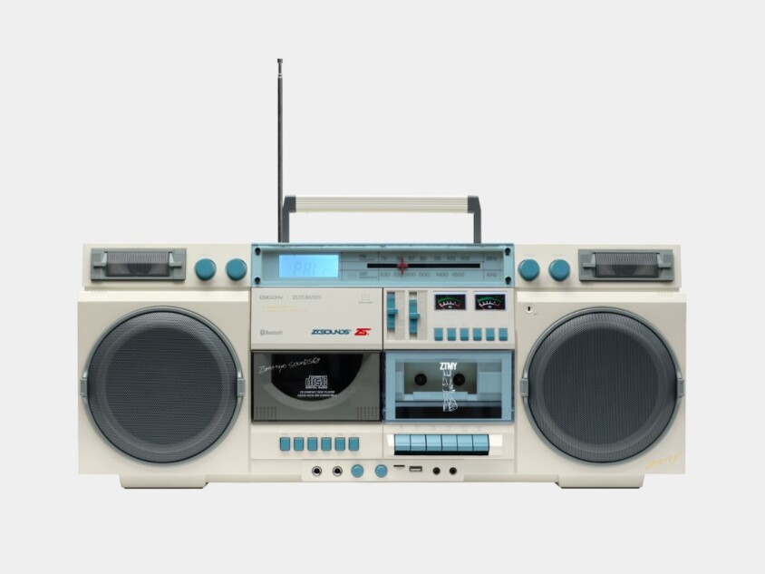 ずとまよコラボラジカセが追加受注販売