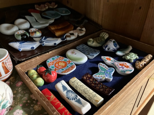 『しあわせは食べて寝て待て』美術の裏側の画像