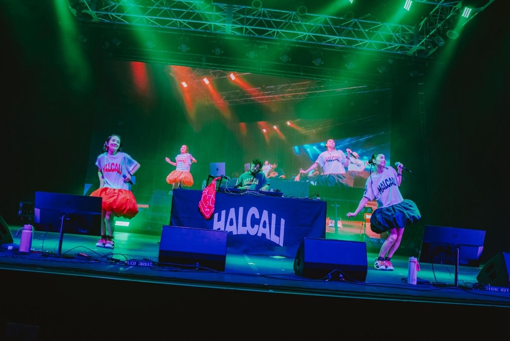 サマソニ『Spotify Stage』2026 DAY3レポ:PEOPLE 1、にしな…鮮烈なステージ HALCALI、yamaら「Gacha Pop」勢の活況の画像5-2