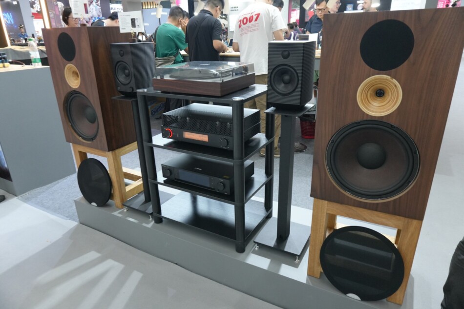 FiiO　大型スピーカー