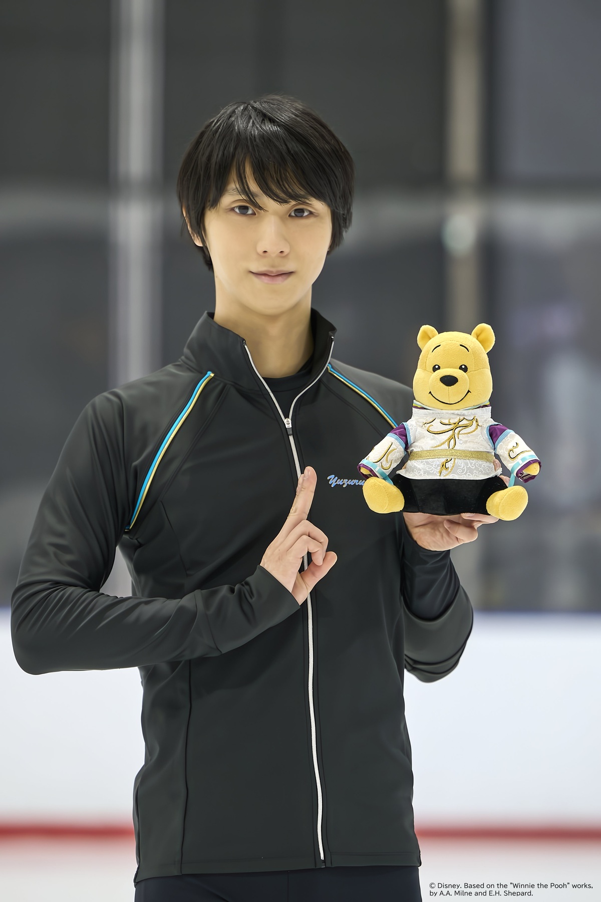 羽生結弦とプーさんのメモリーブック刊行の画像
