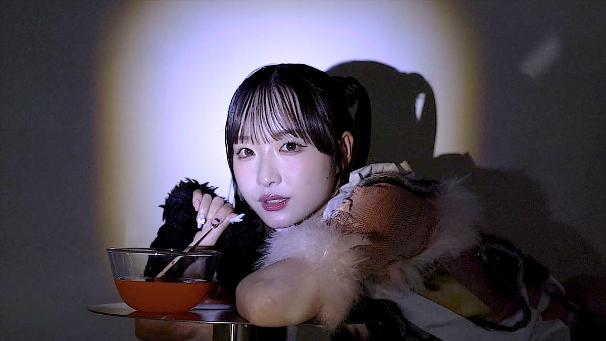 「マドレーヌ」MVより