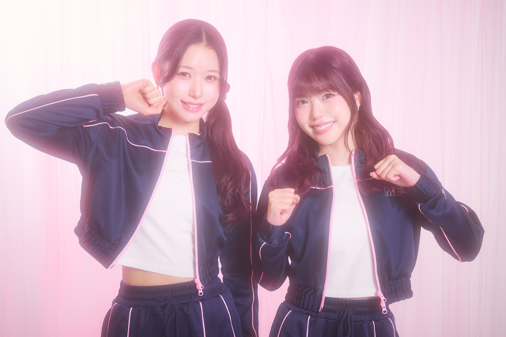 ME:IのMOMONA（左）とTSUZUMI（右）
