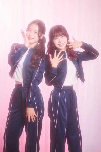 ME:IのMOMONA（左）とTSUZUMI（右）