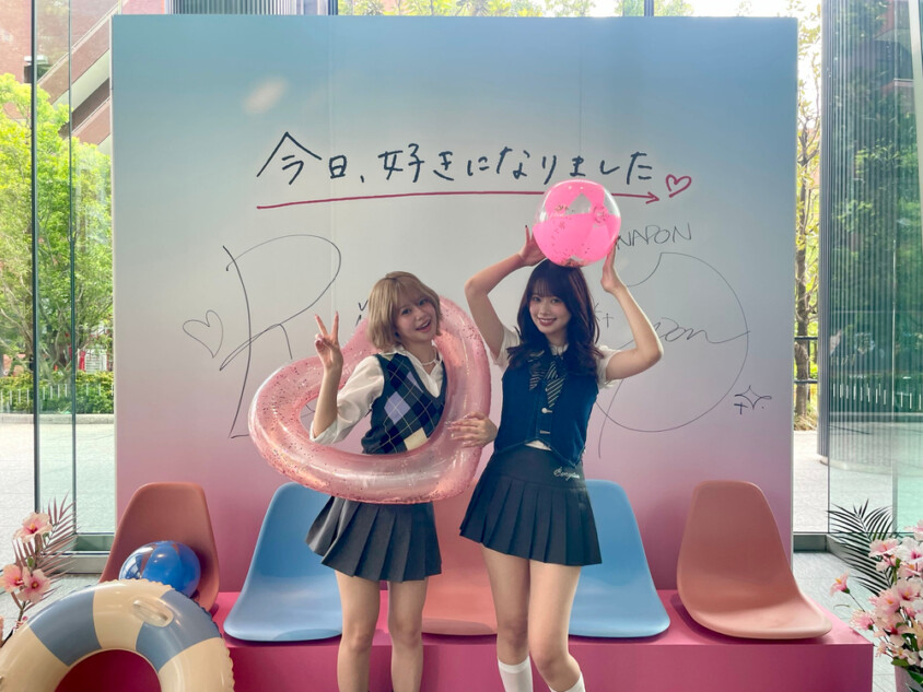 左から、りあ（米澤りあ）、ひなの（瀬川陽菜乃）