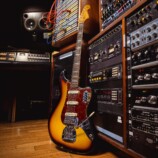 Fender Custom Shopがハリスン仕様Bass VIを発表の画像