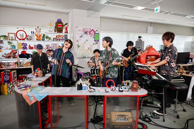 真心ブラザーズ『tiny desk concerts JAPAN』より