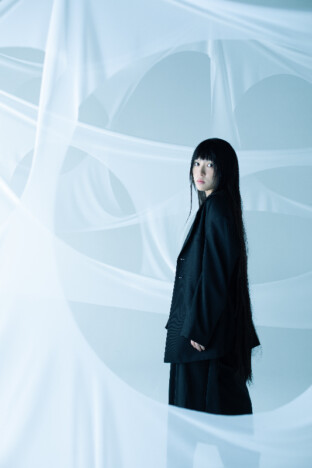 Junna、26歳の誕生日当日にバンド編成でのバースデーライブ開催　新曲「恋は続く」今秋リリースも