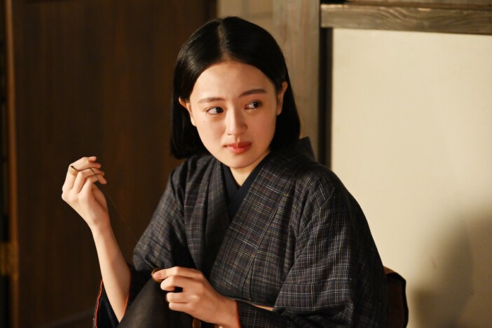 『風、薫る』上坂樹里の“ボタンの縫い付け”の名演技　りん×直美のバディはより強固に