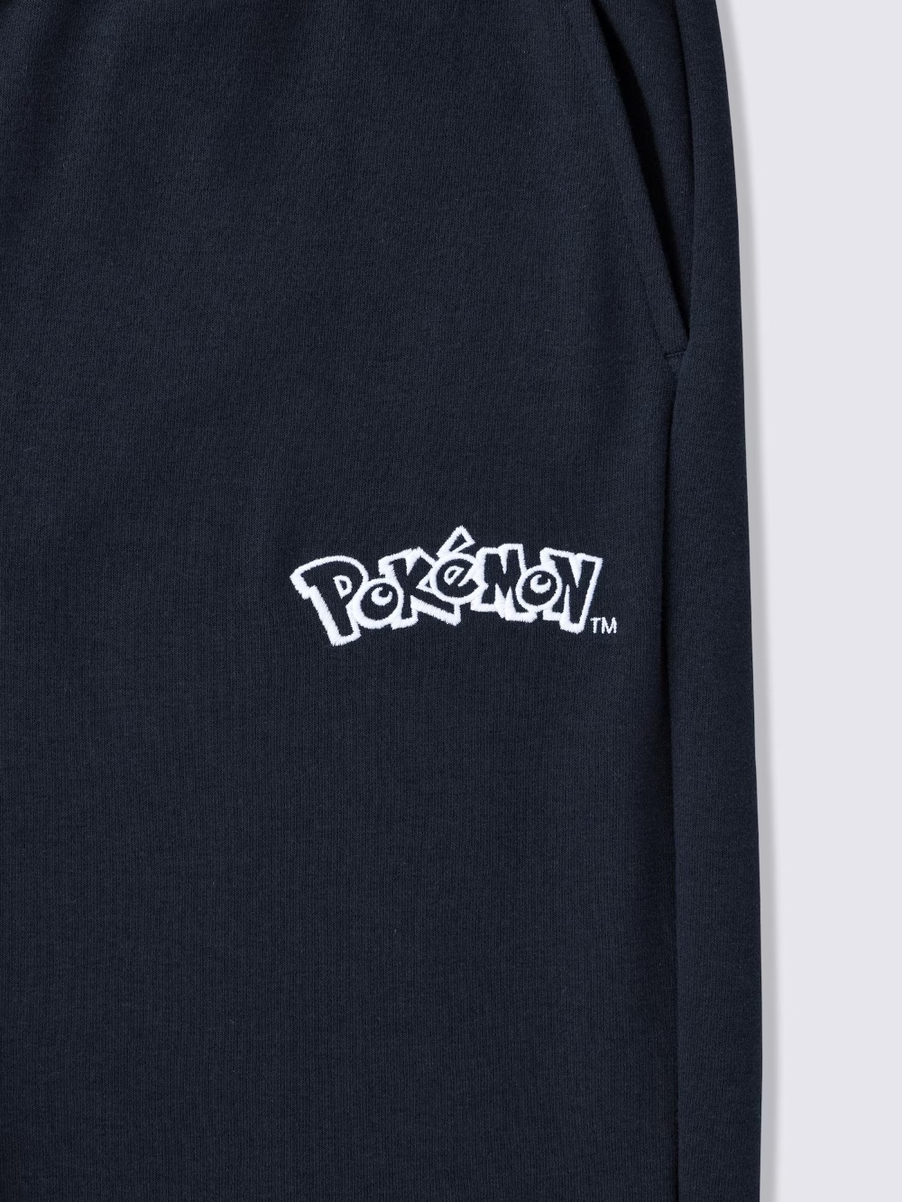 GUにポケモンデザインの新商品登場の画像