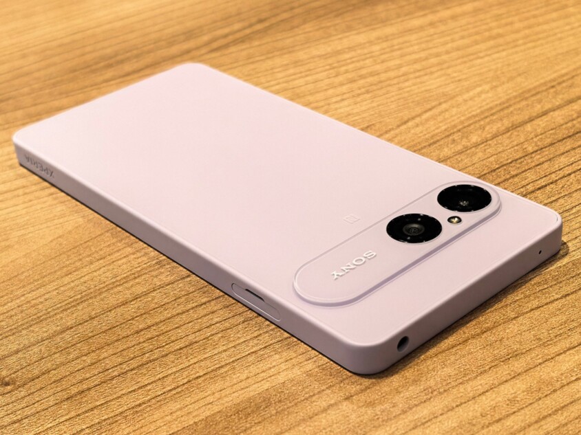Xperia 10 VIII　背面