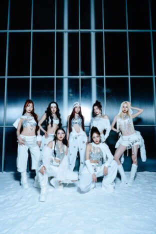 HANA、4EVE、BINIによる3マンライブ開催