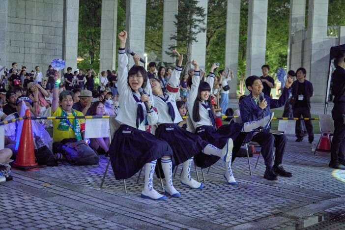 新しい学校のリーダーズ「ここまできたか」　自身の楽曲が使用された都庁への“プロジェクションマッピング”に大感動