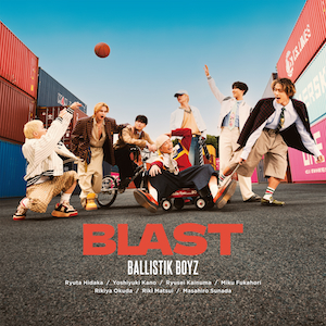 『BLAST』初回生産限定盤ジャケット写真