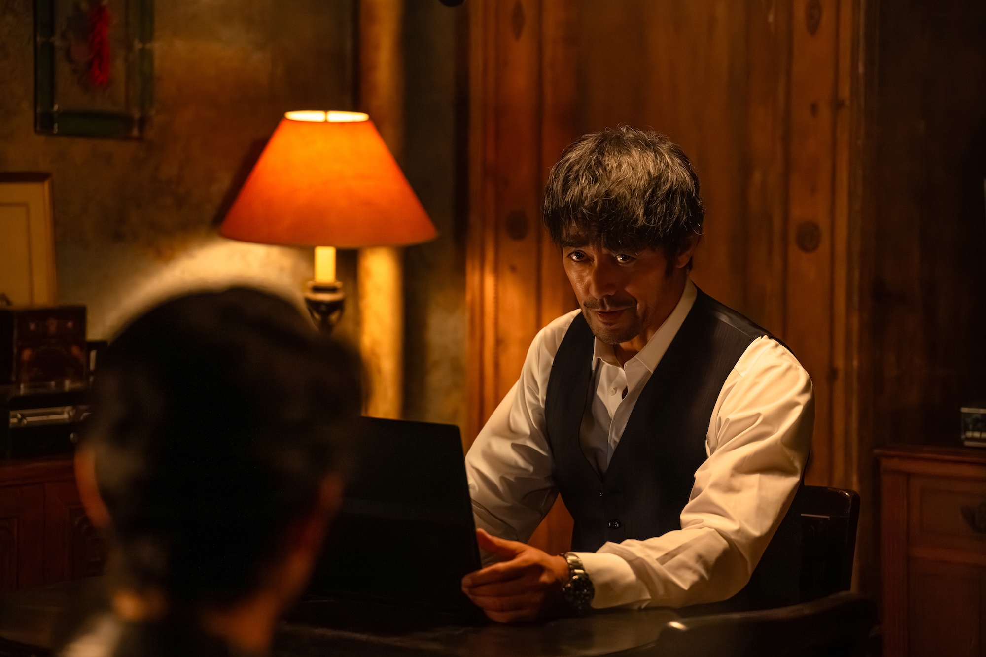 『VIVANT』16話、堺雅人の一人三役に仰天の画像