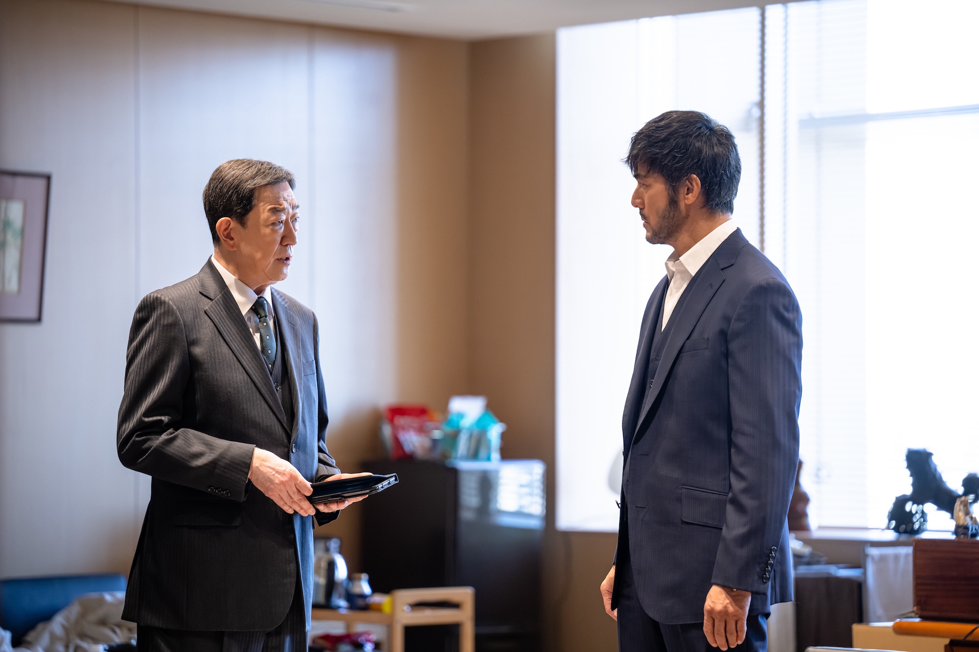 『VIVANT』16話、堺雅人の一人三役に仰天の画像