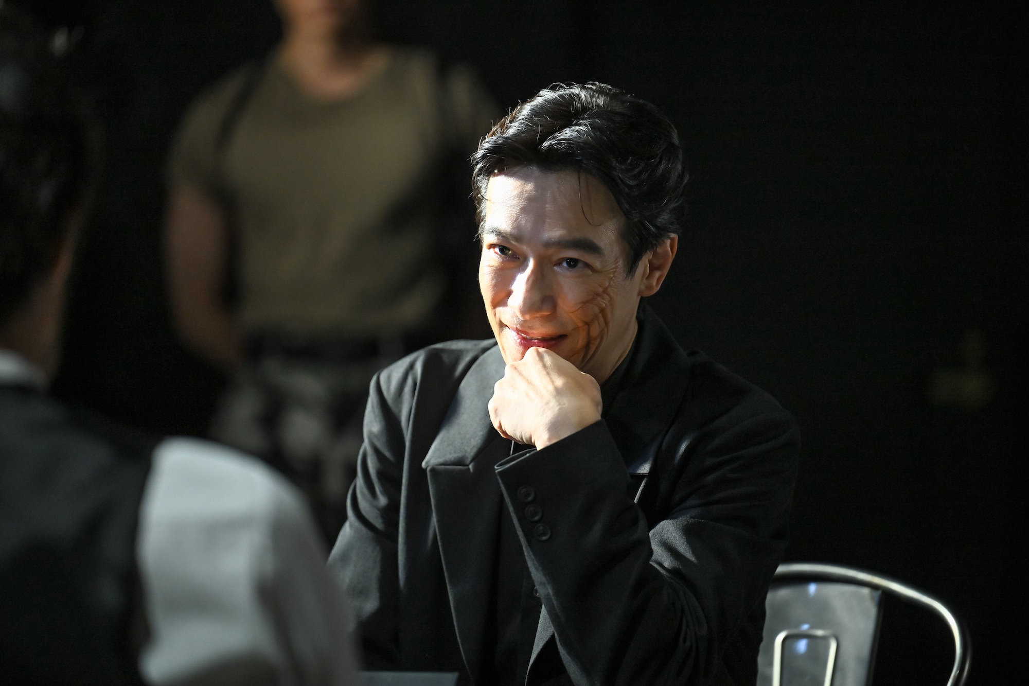 『VIVANT』16話、堺雅人の一人三役に仰天の画像
