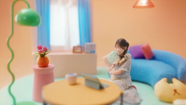 FRUITS ZIPPER　明治ミルクチョコ100周年記念CMより