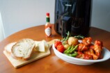出来上がった料理を並べた様子