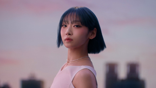 HANA JISOO「いち髪　PREMIER」新CMより