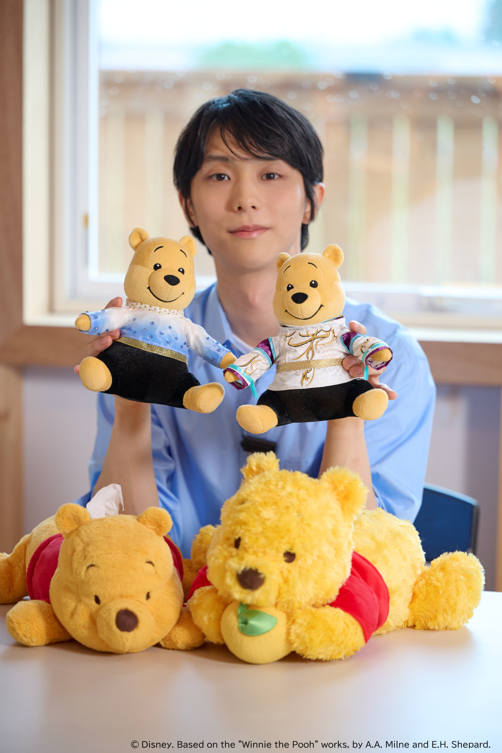 羽生結弦ver.のプーさんぬいぐるみ限定展示の画像
