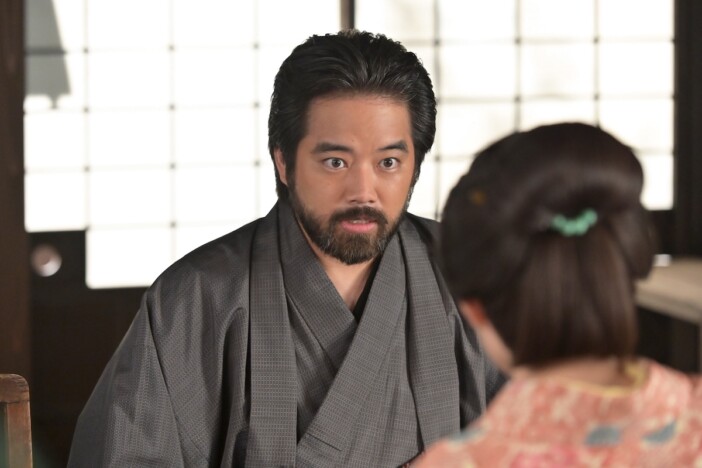 『風、薫る』第117話、亀吉(三浦貴大)がしのぶ(木越明)に質問攻めにされる