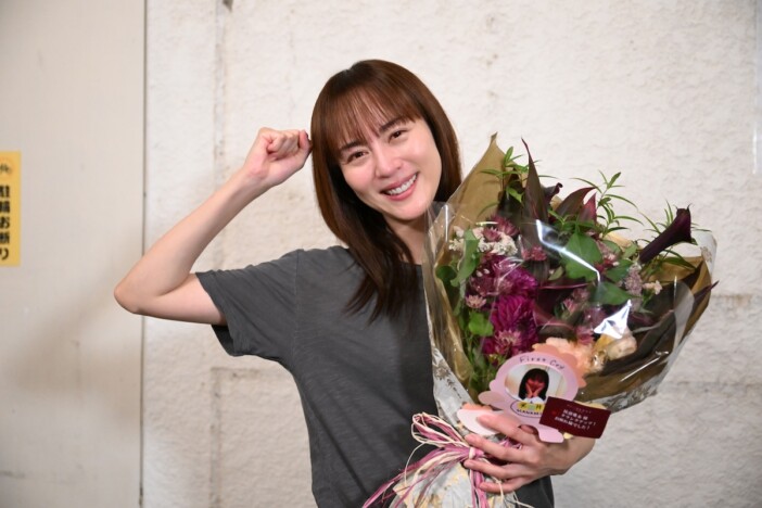 『ファーストクライ』クランクアップ 比嘉愛未「皆で作り上げた素晴らしい最高の作品」