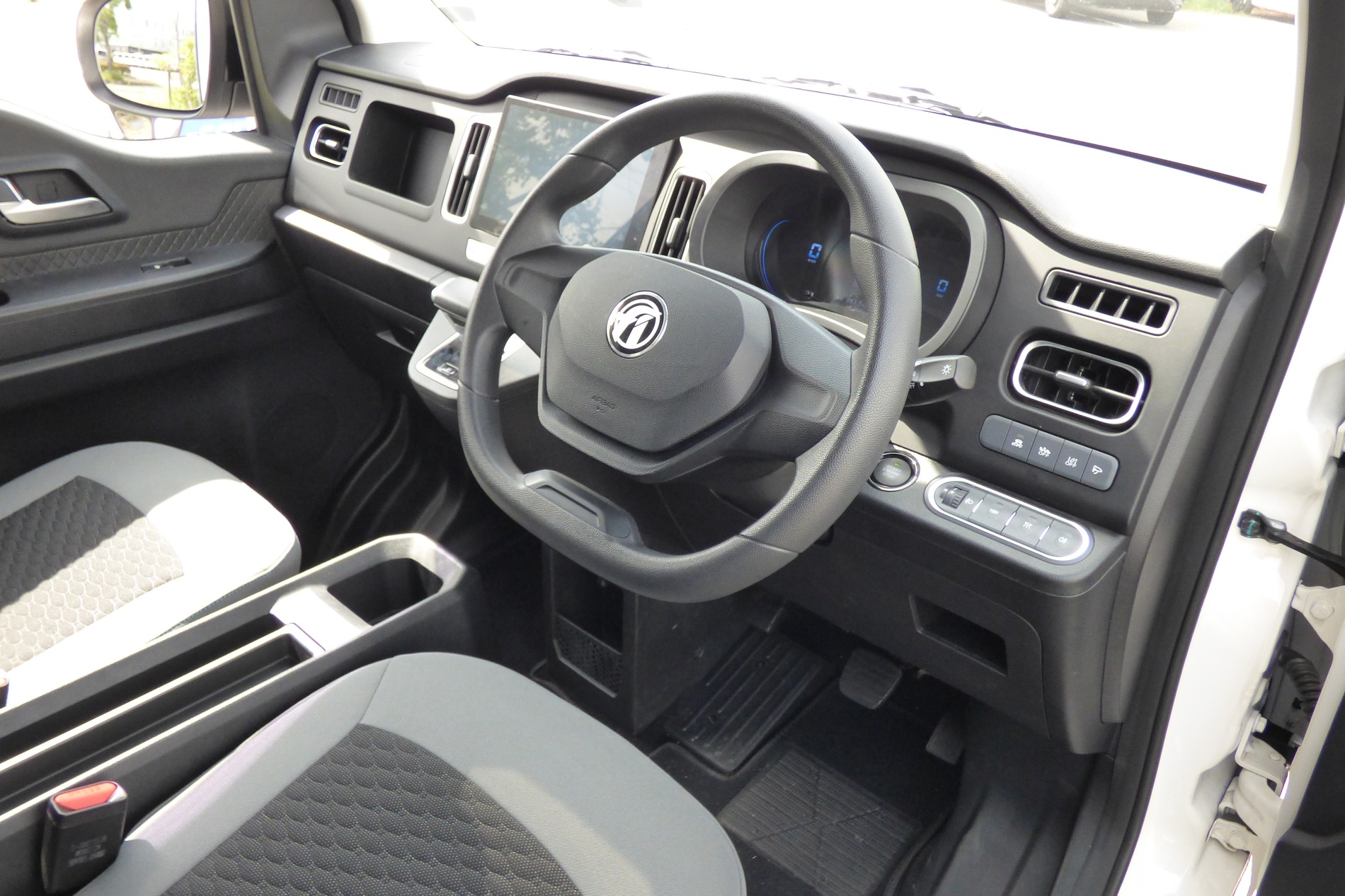 軽トラ型商用EV『FKT』受注開始の画像