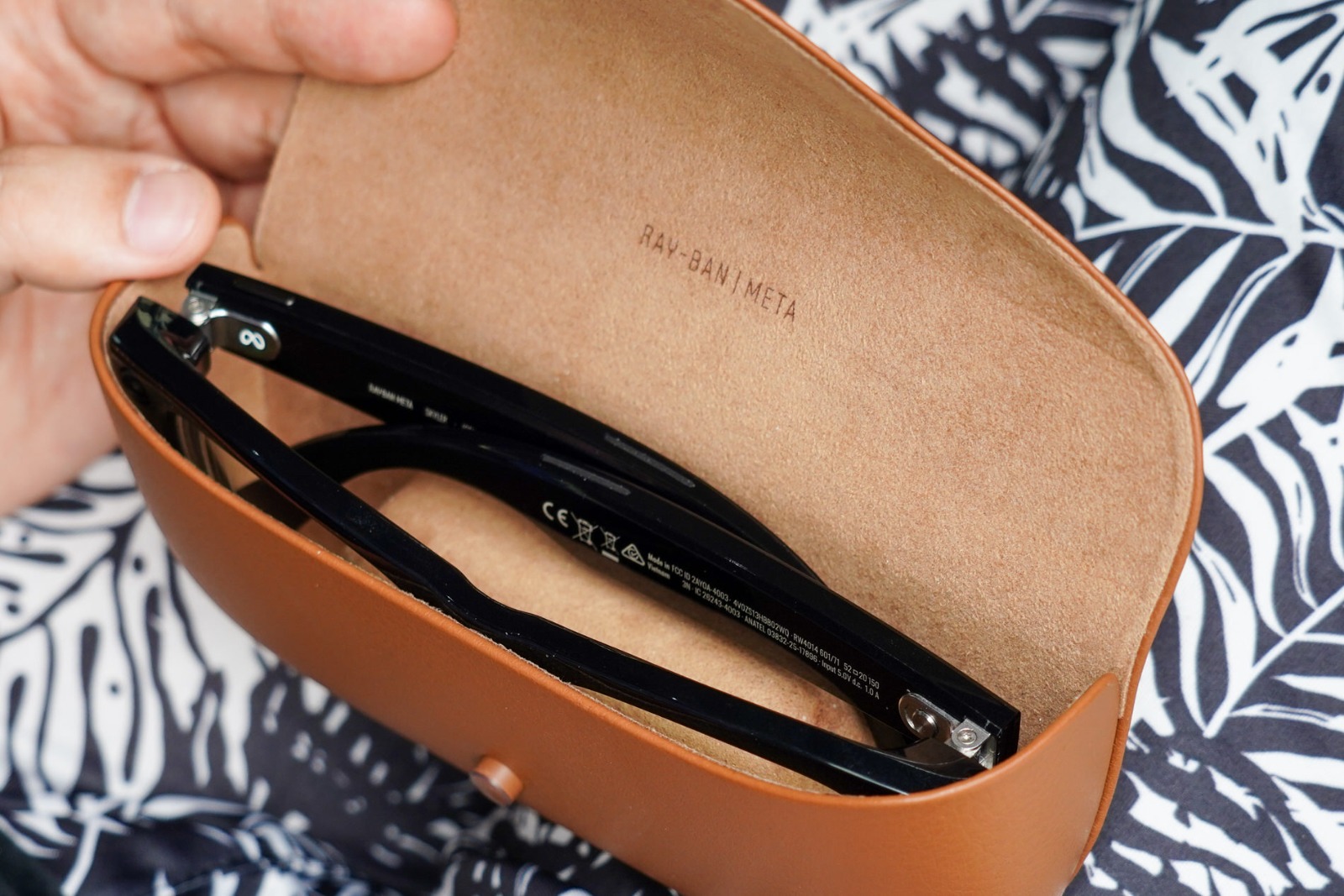 AIグラス『Ray-Ban Meta』毎日使える？の画像