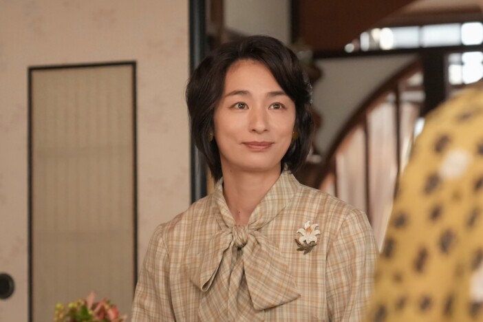 尾野真千子、『ブラッサム』で主人公の憧れの作家に　「オファーを受けた時は複雑でした」