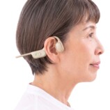サンワの骨伝導集音器に新色ベージュ登場の画像