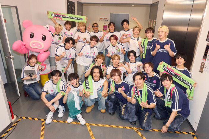 INI、MAZZEL、BUDDiiS、FRUITS ZIPPER、NiziU……『CDTVライブ!ライブ!秋の大感謝祭2026』をライブ写真で振り返る