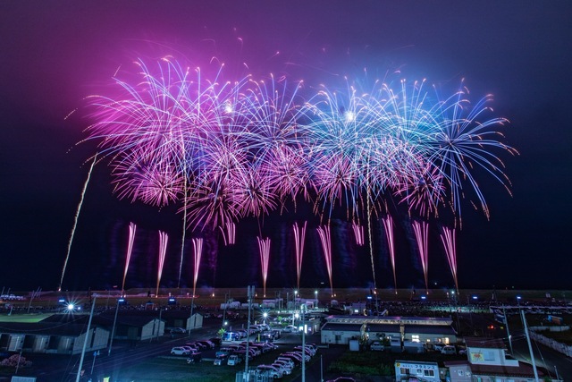 『『東北未来芸術花火2026〜明日へのマーチ 桑田佳祐SP〜』より