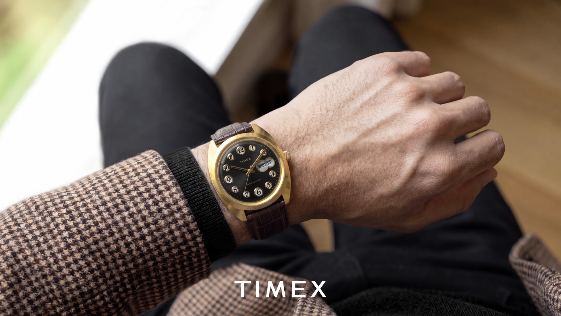 TIMEX、黒電話モチーフの復刻時計発売の画像