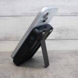 オウルテックの液晶付きバッテリーの画像