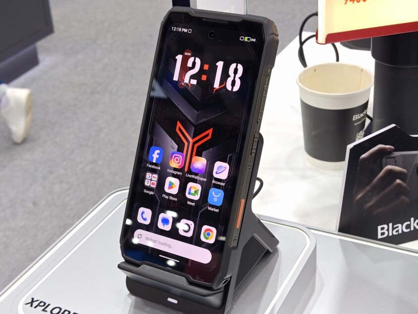 XPLORE 6　ホーム画面