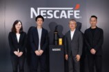 左から、ネスレ日本の栗山氏、吉永氏、プロダクトデザイナー深澤直人氏、チームラボの堺大輔氏