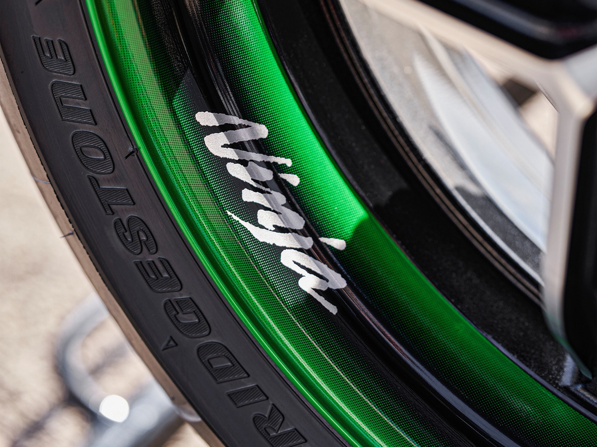 新型『Ninja H2 CARBON』2027年春導入の画像