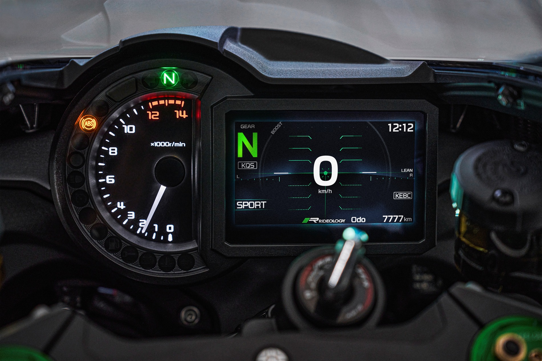 新型『Ninja H2 CARBON』2027年春導入の画像