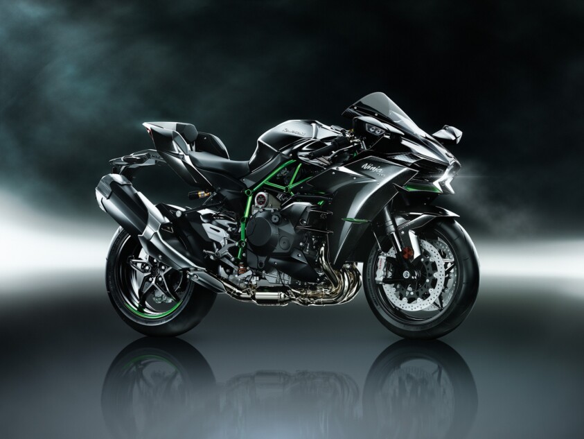 新型『Ninja H2 CARBON』2027年春導入