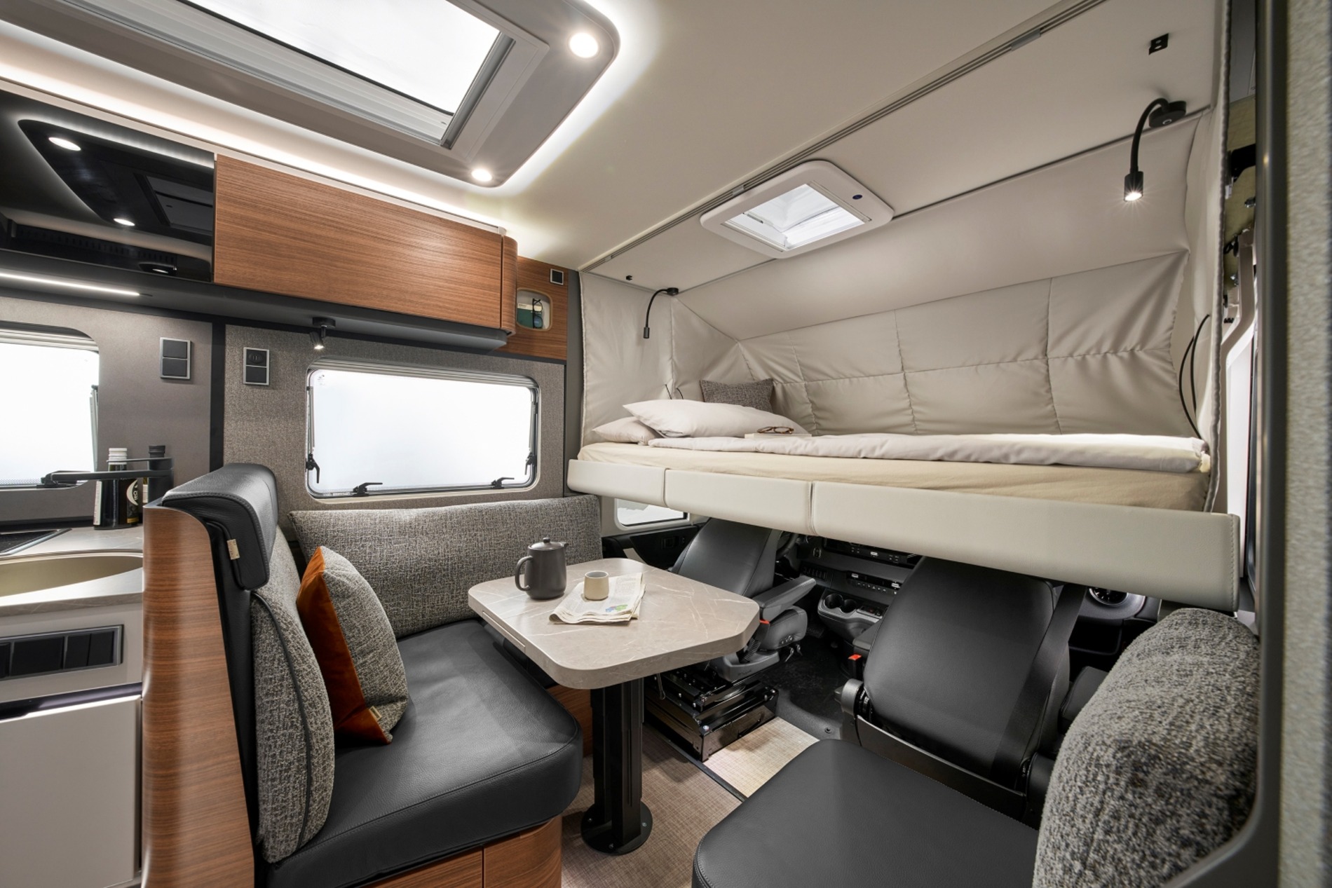HYMER「B-MC」2台を限定販売の画像