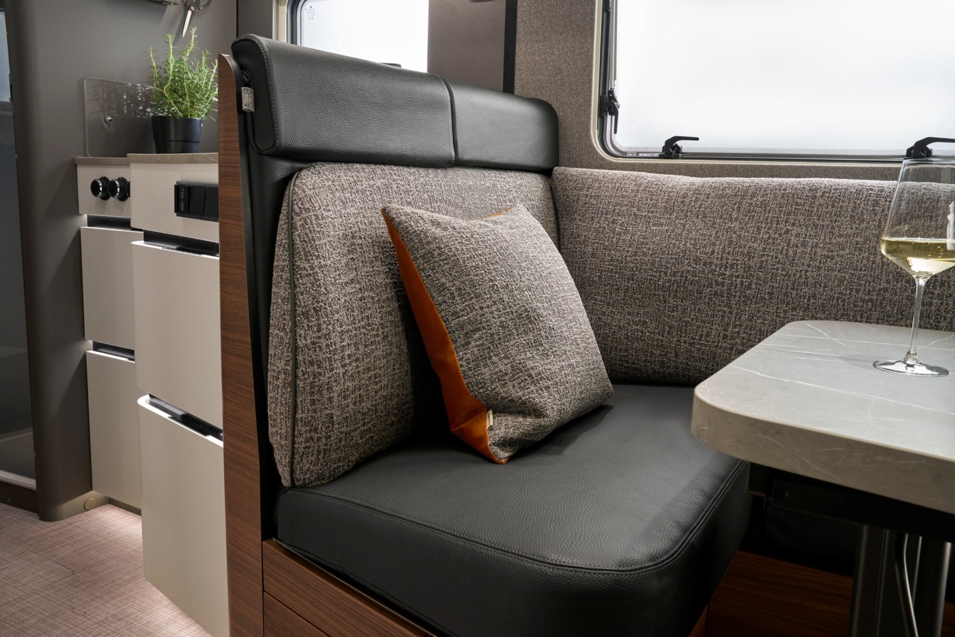 HYMER「B-MC」2台を限定販売の画像