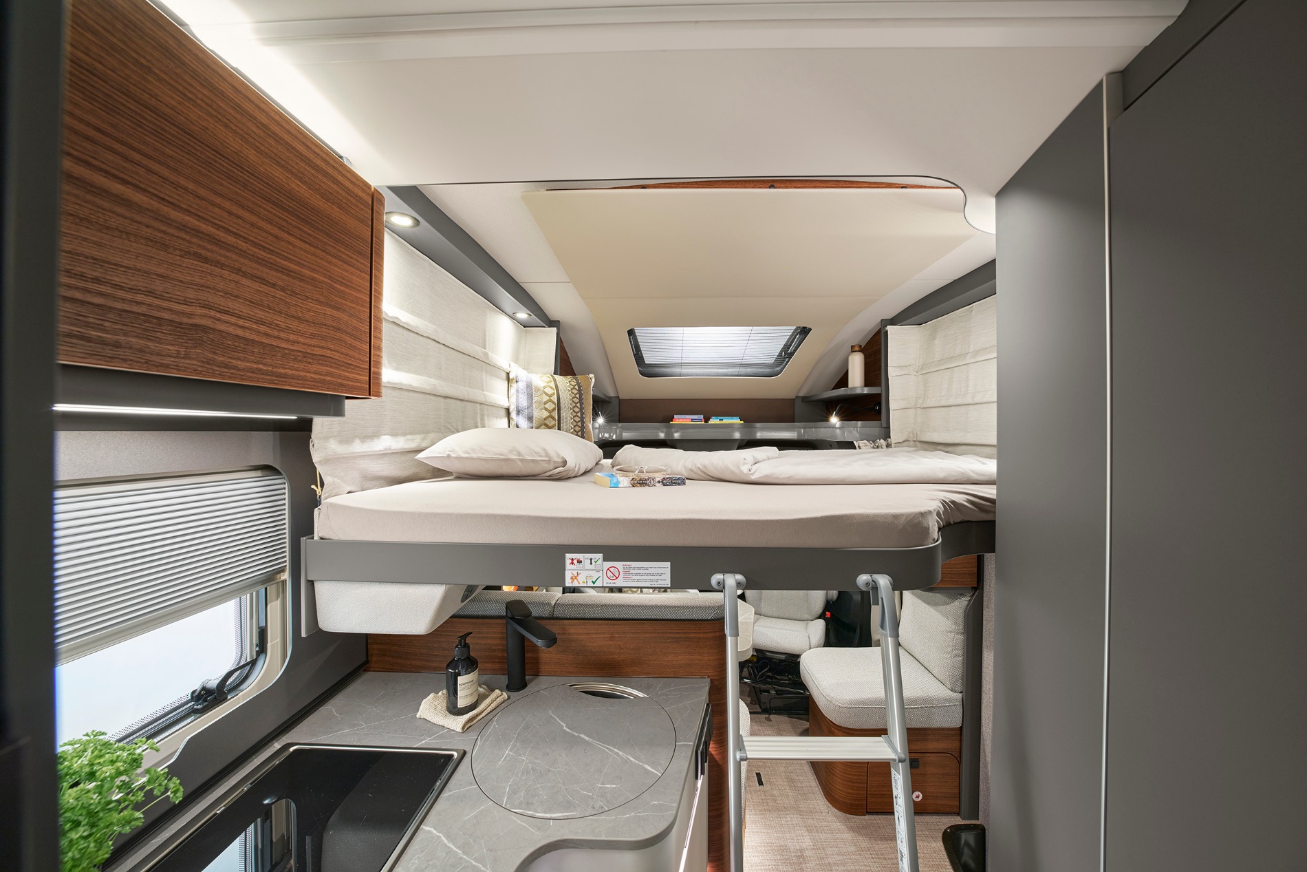 HYMER「B-MC」2台を限定販売の画像